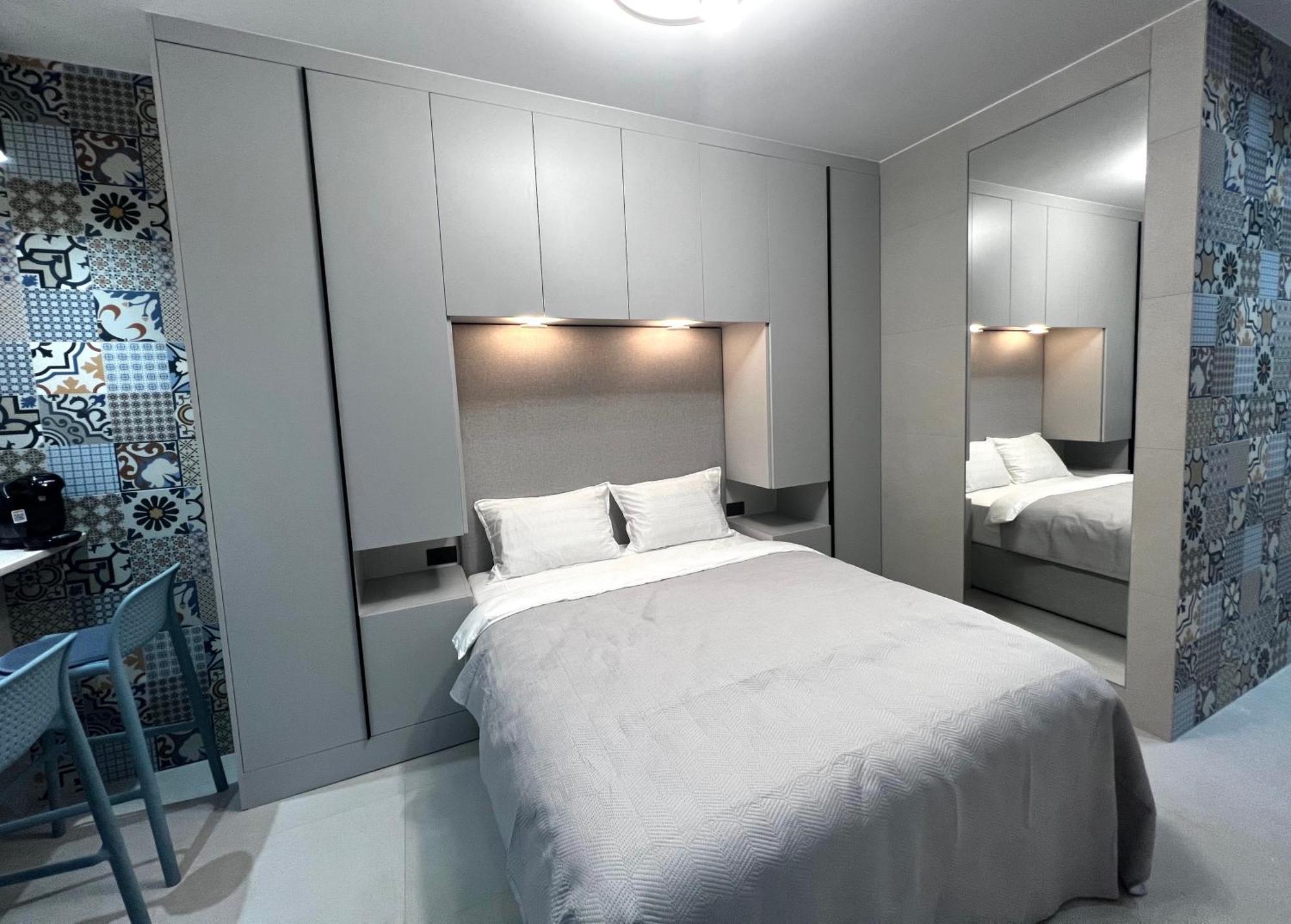 Golden Beach Suites Саранда Екстер'єр фото